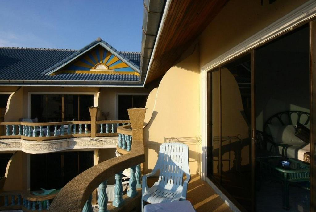 Patong Sunbeach Mansion Extérieur photo