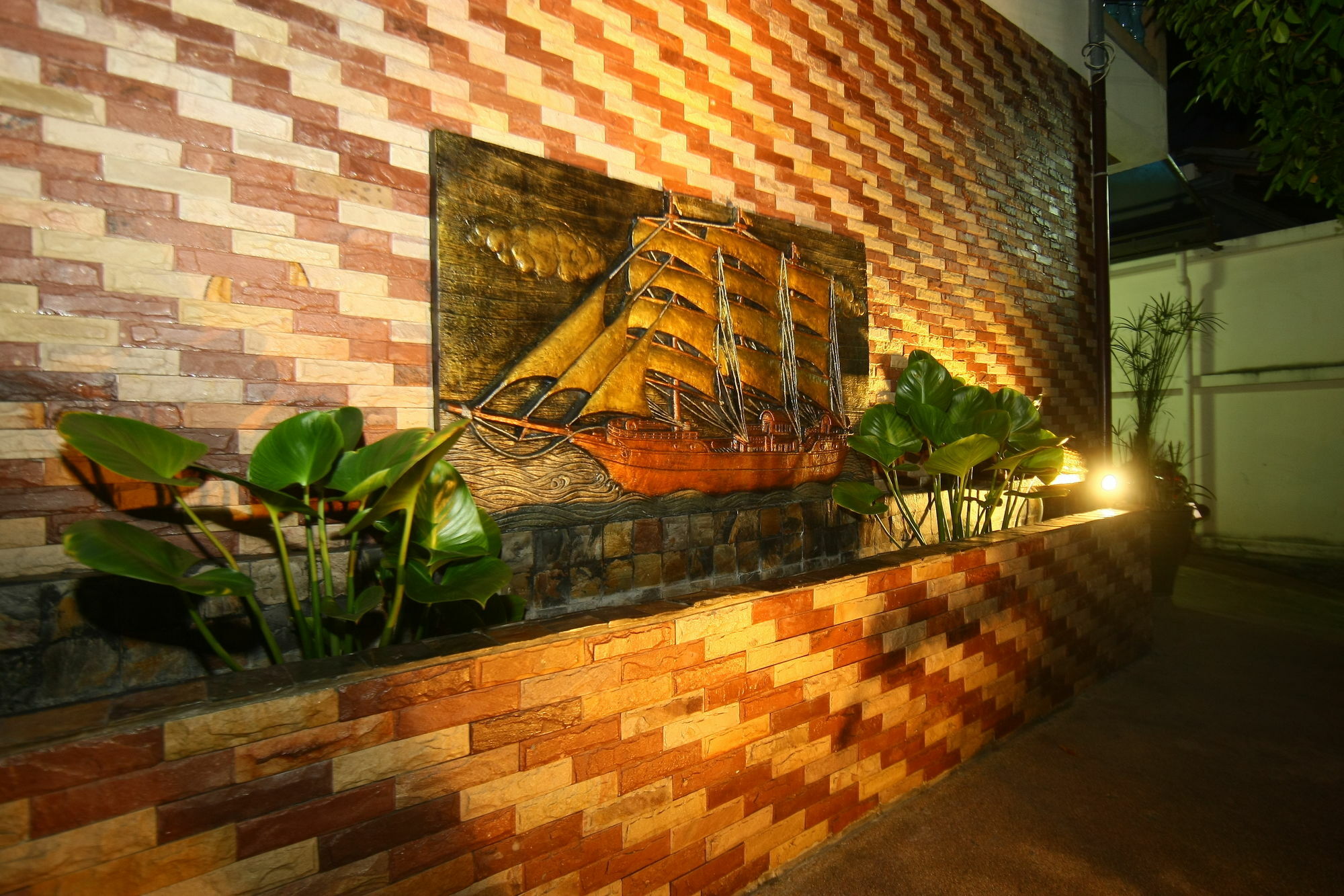Patong Sunbeach Mansion Extérieur photo
