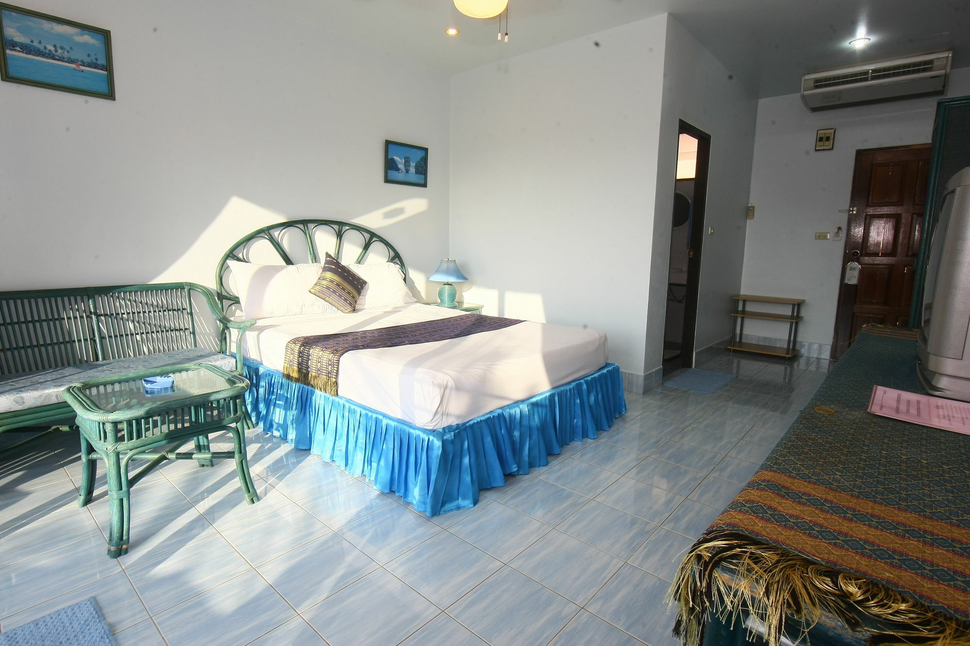 Patong Sunbeach Mansion Extérieur photo
