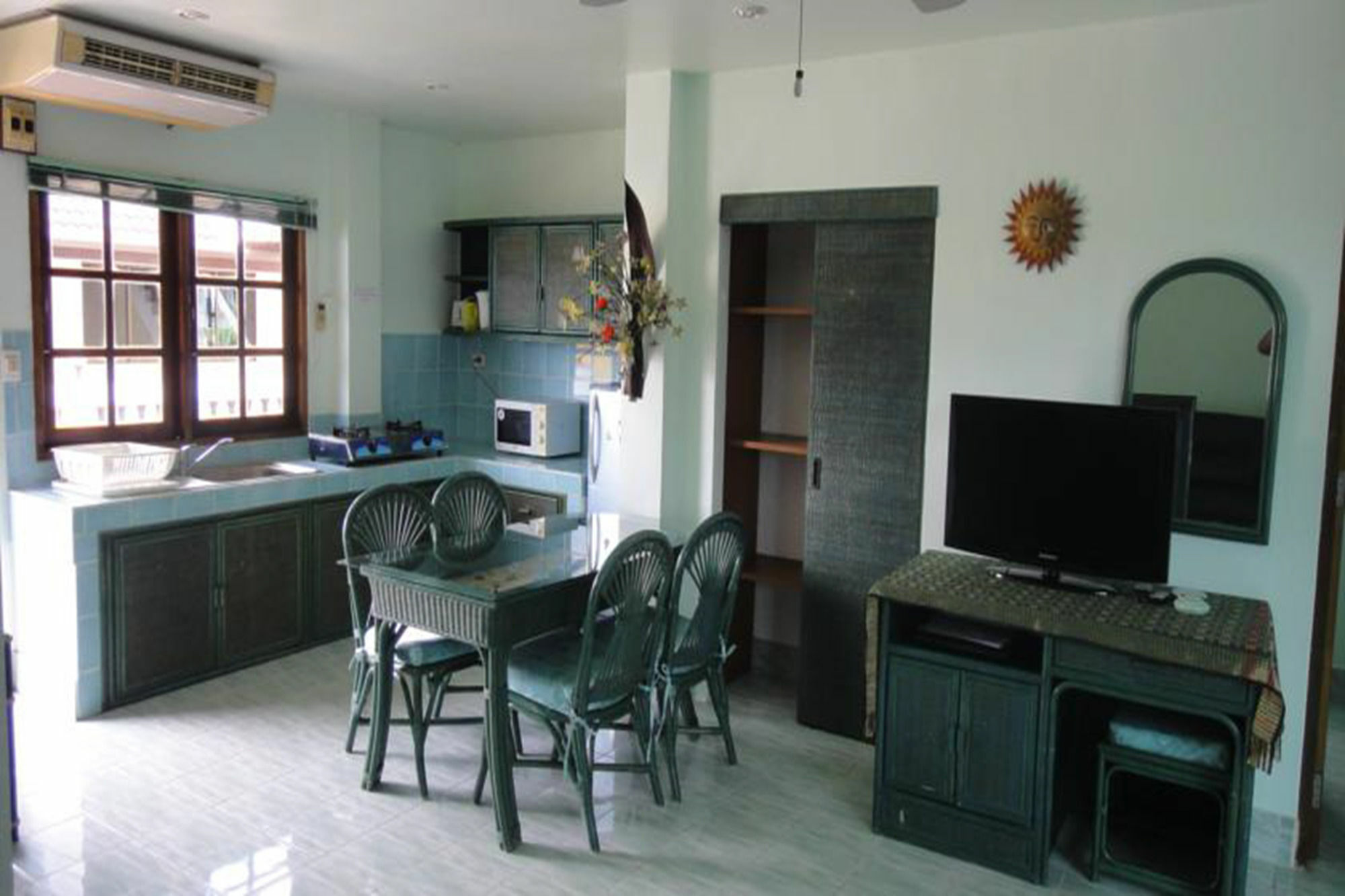 Patong Sunbeach Mansion Extérieur photo