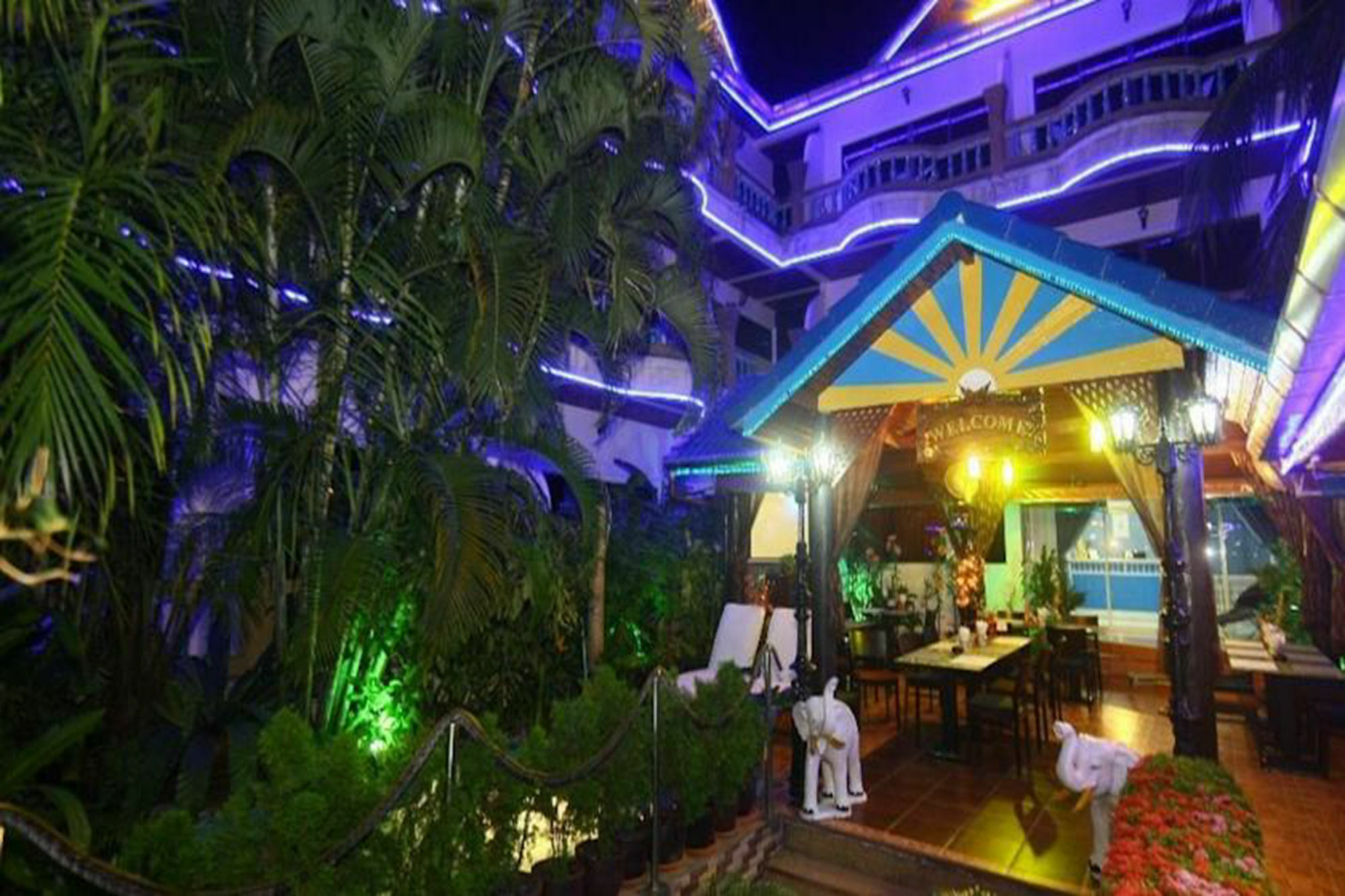 Patong Sunbeach Mansion Extérieur photo